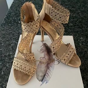 Jessica Simpson powder nude heels